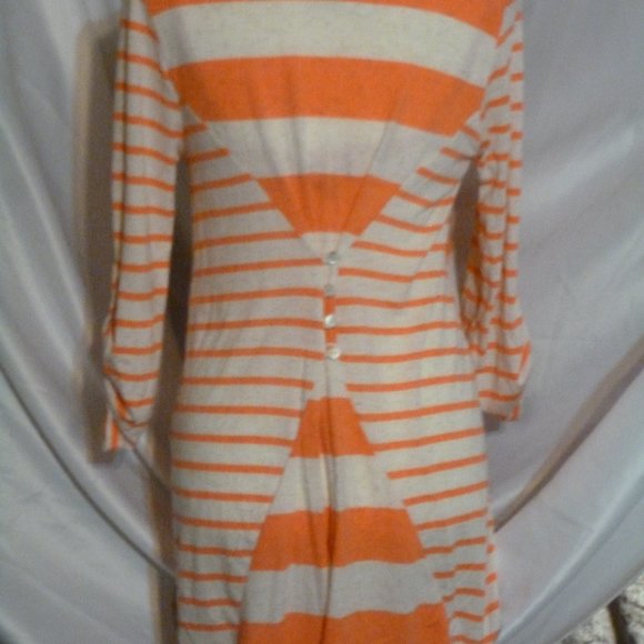 NEW Bright comfy tunic adjustable on the back - Picture 3 of 6